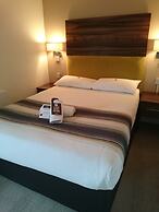 Livingston Lodge Hotel