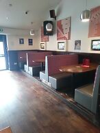 Livingston Lodge Hotel