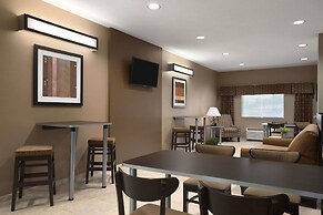 Microtel Inn & Suites By Wyndham Fairmont