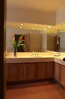 Summerhill Motor Inn