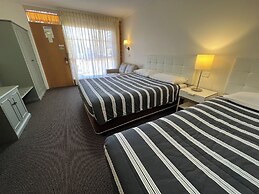 Summerhill Motor Inn