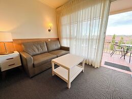 Summerhill Motor Inn