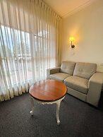 Summerhill Motor Inn