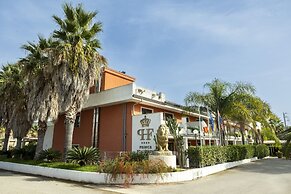 Prince Franklyn Hotel