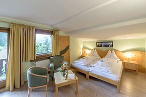 Hotel Dolomiten