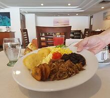 Hotel Cristina Suites