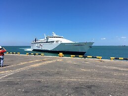 Hotel Cristina Suites