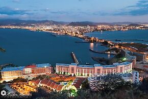 Hotel Cristina Suites