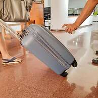 Hotel Cristina Suites