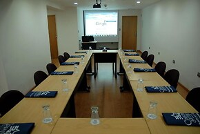 Hotel Cristina Suites