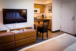 Pines Inn & Suites