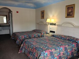 Camelot Inn & Suites Highway 290 NW Freeway