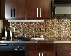 The Brewhouse Inn & Suites