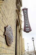 The Brewhouse Inn & Suites