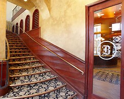 The Brewhouse Inn & Suites