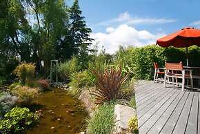 Joya Garden & Villa Studios