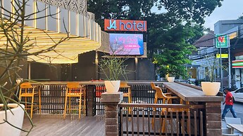 J4 Hotels Legian
