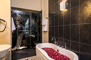 18 Suite Villa Loft by AMITHYA