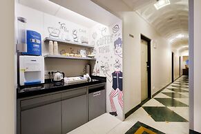 7 Apple Hotel Pimpri Pune