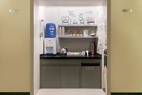 7 Apple Hotel Pimpri Pune