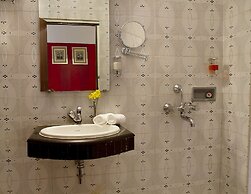 7 Apple Hotel Pimpri Pune