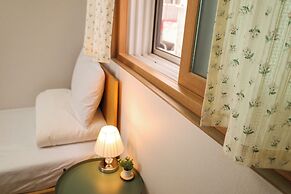 Starria Hostel Foreign Guest Only