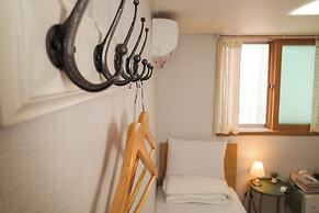 Starria Hostel Foreign Guest Only