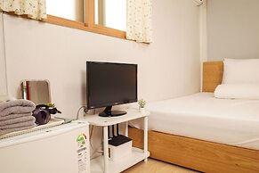 Starria Hostel Foreign Guest Only