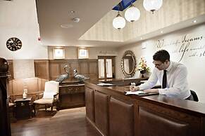 The White Swan Hotel