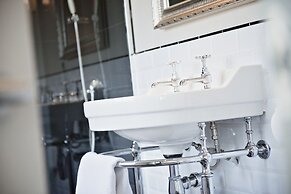 The White Swan Hotel