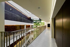 Mana Suites & Sea