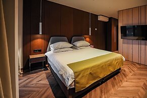 Mana Suites & Sea SPA