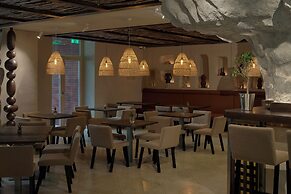 Mana Suites & Sea SPA