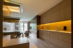 Mana Suites & Sea