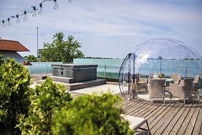 Mana Suites & Sea SPA