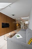 Mana Suites & Sea