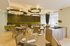 Mana Suites & Sea