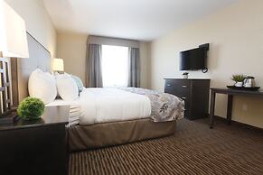 Pomeroy Inn & Suites at Olds