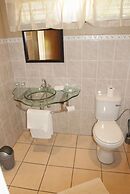 Emafini Country Lodge