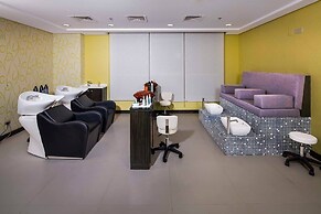 Loumage Hotel & Suites