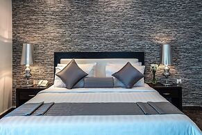 Loumage Hotel & Suites