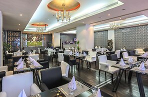 Loumage Hotel & Suites