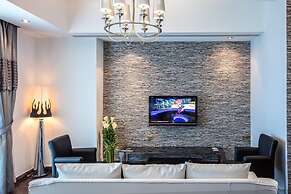 Loumage Hotel & Suites