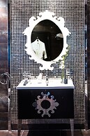 Loumage Hotel & Suites