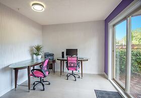 Coast Parksville Hotel