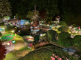 Coast Parksville Hotel