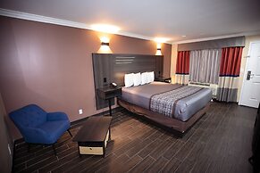Rodeway Inn & Suites