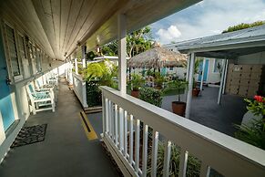 Seashell Motel & Key West Hostel