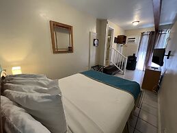 Seashell Motel & Key West Hostel