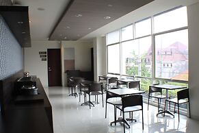 Hotel 88 Embong Kenongo by WH